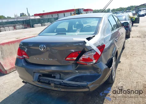 2007 Toyota Avalon Limited z USA, uszkodzony, nr VIN 4T1BK36B97U207918